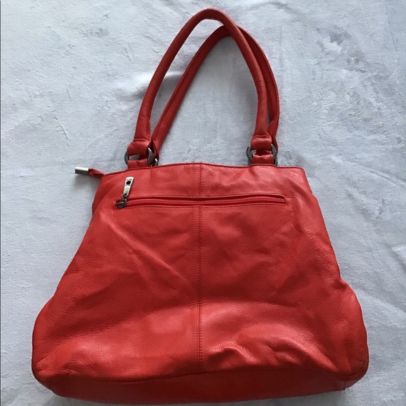 🔥🔥 HOST PICK 🔥🔥 SILVER ROSE leather bag - Picture 4 of 13